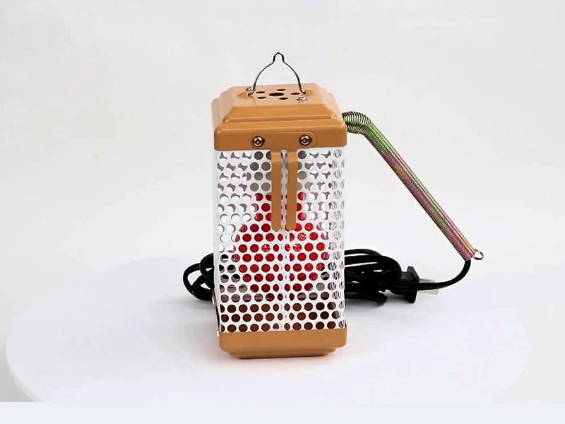 狗狗保溫?zé)? /><br /></div><div><strong>狗狗保溫?zé)羰褂?0w左右的就行。</strong>留意剛出生時小狗是能夠應(yīng)用燈泡開展供暖的，由于剛出生時小狗不可以看到強(qiáng)光照?？梢杂贸⌒偷碾娙熳咏o小狗開展供暖，下邊再鋪一些厚些的棉被就可以防寒保暖。保溫系統(tǒng)進(jìn)行供暖，如狗窩上邊懸架一個集成浴霸燈，將狗狗和狗窩總體放進(jìn)有暖氣或者有暖氣的房間內(nèi)供暖，還能夠選購狗狗專用型小電熱毯開展供暖，但供暖時應(yīng)特別注意不能讓狗狗燒傷。</div><div>狗狗保溫?zé)粢话銙?米長較為適宜保溫?zé)簦情_關(guān)電源根據(jù)燈具把電能轉(zhuǎn)換為紅外檢測能，來具有保暖功效但是大多數(shù)保溫?zé)舯粡V泛用于養(yǎng)殖業(yè)其燈體多數(shù)為高硼硅硬質(zhì)的夾層玻璃，徹底不同于普通紅外線燈使用的夾層玻璃，玻璃硬度高，抗震等級。成年人狗的身體溫度要在37539℃幼狗的人體體溫相對而言，會稍微高一些假如外部氣溫低得話，那樣狗在生幼仔時也是需要保溫?zé)魜肀氐?，幼狗身體體質(zhì)不穩(wěn)，更應(yīng)該防寒措施母狗一般到5560天之后，狗主就應(yīng)當(dāng)。讓狗融入室溫之后再一步步融入較低的環(huán)境溫度最主要的是，不管室內(nèi)外，夏天里你都得讓狗所需要的生活用水必不可少再生小狗需要注意保溫，小狗在哺乳期間內(nèi)大多數(shù)身體素質(zhì)比較弱，因此既需要主人家雙倍的關(guān)懷，還需要方式恰當(dāng)。</div><div>在40公分的相對高度懸架一顆40瓦的燈泡，幫幼狗維持人體體溫。即便是外部溫度比較高，待產(chǎn)室還是得操縱一定溫度，防止過堂風(fēng)。產(chǎn)窩內(nèi)應(yīng)鋪平一些舊衣服或絨毯，并且在40公分的相對高度懸架一顆40瓦的燈泡，幫幼狗維持人體體溫；與此同時盡量不能讓幼狗離去母狗。平常應(yīng)該讓小狗們堆擠在一起入睡，互相取暖。幼狗一般到六周大之后，身體機(jī)能逐漸正常的，從此刻逐漸才能夠讓他們獨(dú)立入睡，而不需要相互之間倚偎。</div><div><br /></div><div>以上就是宇成電熱為大家?guī)淼摹肮饭繁責(zé)敉邤?shù)”，希望能對您有所幫助。如果大家不清楚的話，可以咨詢我們?yōu)槟鷰硗扑]。</div>
		</div>
	</div>
</div>

</div>
</div>
</div>
</div>
<div   id=