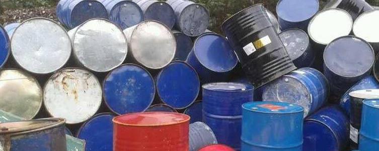 廢油漆桶屬于固體廢物還是危險(xiǎn)廢物？