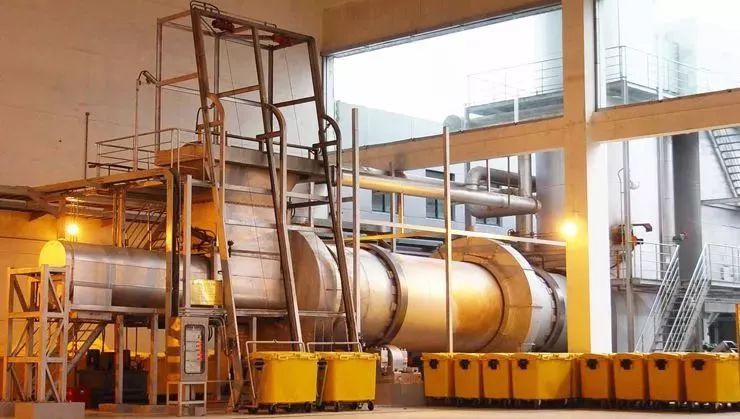 通過燃燒（焚燒）方式處理固體廢物的兩個優(yōu)點和缺點是什么？